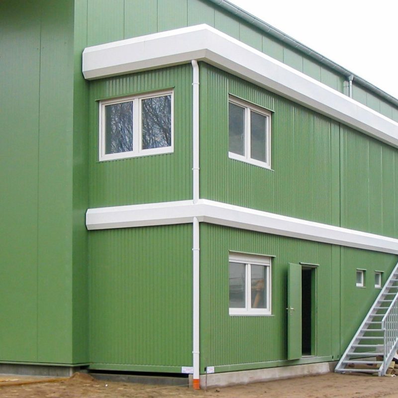 Aufstellung eines Pausencontainers direkt in einer Industriehalle zur Minimierung der Wegezeiten und Erhöhung des Kunden nutzen